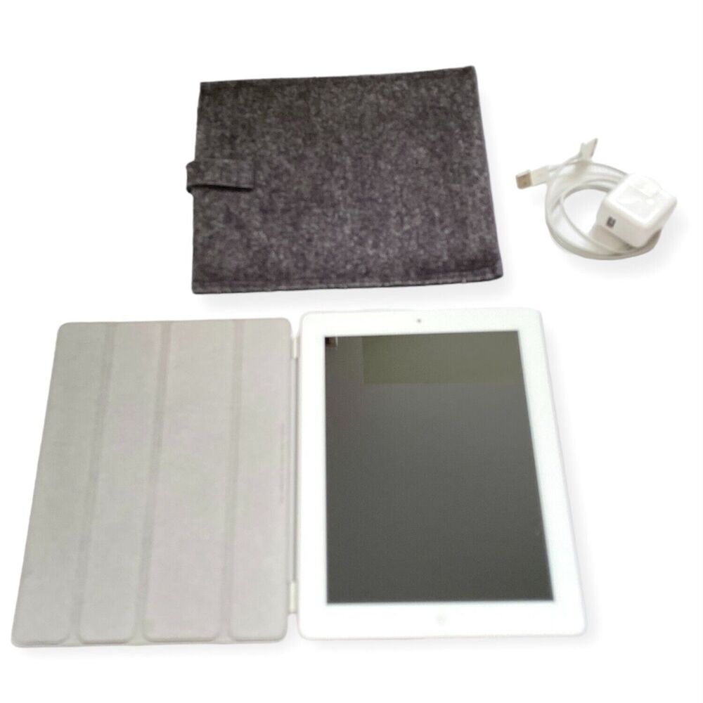 APPLE iPad w/ BONUS Accessories 2nd Generation 32GB Wi-Fi ONLY White MD329LL/A